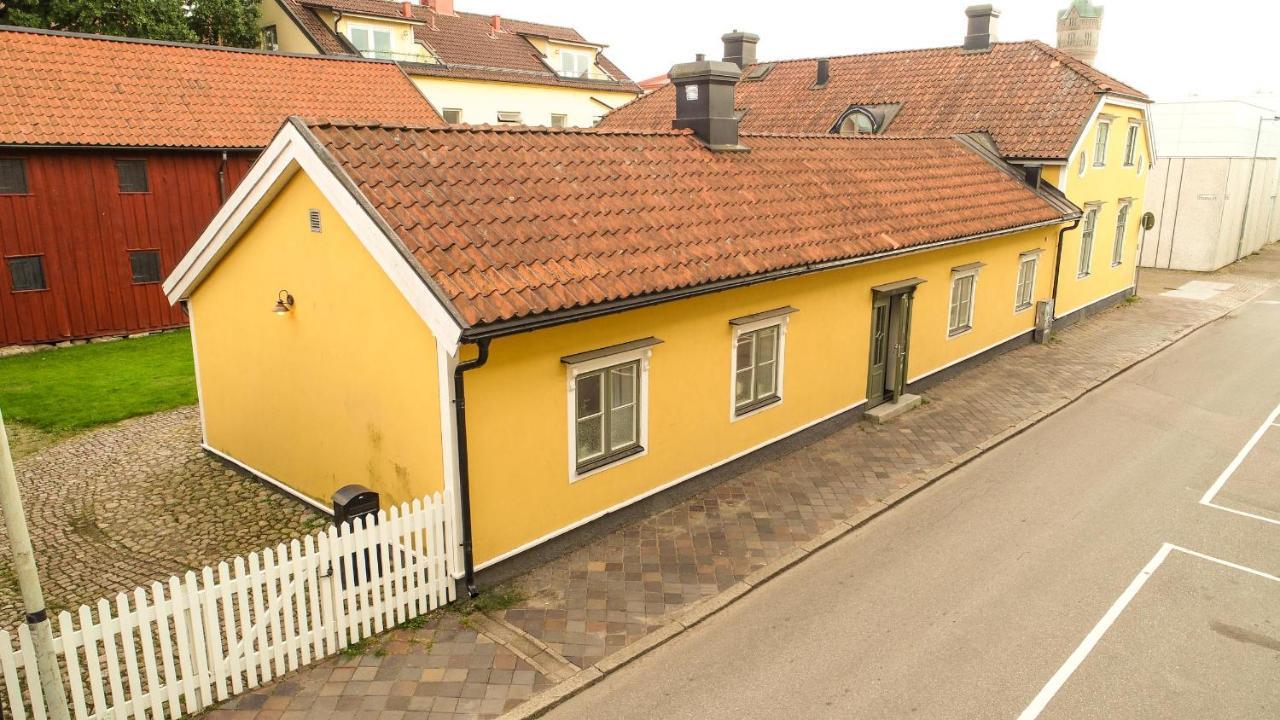 Hotel Pomona Living à Lidköping Extérieur photo